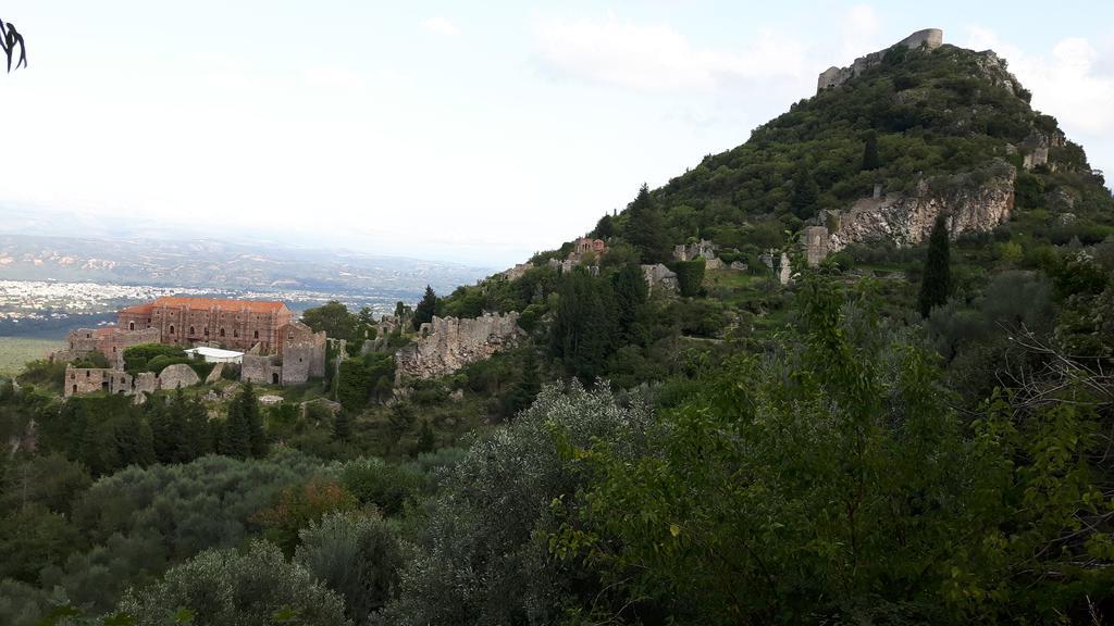 Arxontiko Taygeti Hotel Mistras Exterior foto